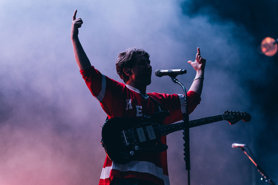 NOS Alive, NOS Alive 2025, Deus Me Livro, Olivia Rodrigo, Barry Can't Swim, Glass Animals, Bad Nerves, Benson Boon, Mark Ambor, Green Leather, Motherflutters, Reportagem,