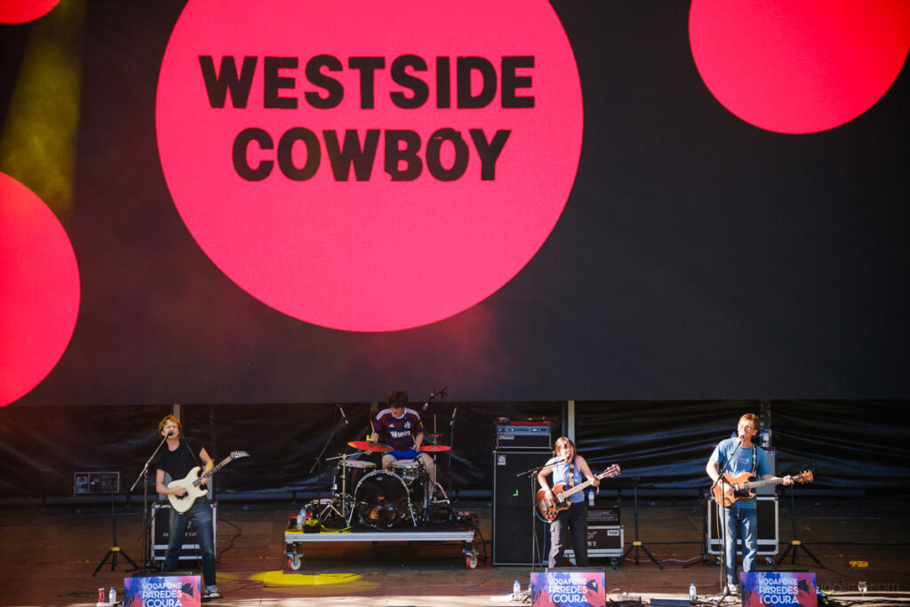 Vodafone Paredes de Coura, Vodafone Paredes de Coura 2026, Deus Me Livro, Reportagem, Festival, CMAT, Salvador Sobral, First Breath After Coma, Kneecap, Wet Leg, Westside Cowboy,