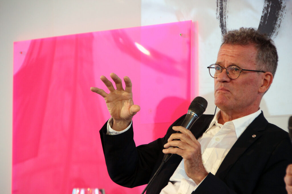 FOLIO, FOLIO 2026, Festival Literário Internacional de Óbidos, Michael Cunningham, Yann Martel, Luís Caetano, Deus Me Livro, Memória, Reportagem,