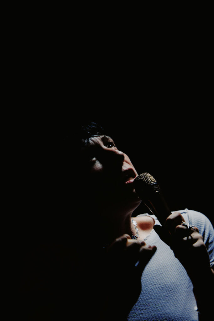 Flora Hibberd, Casa Capitão, Deus Me Livro, Concerto, Reportagem, Last Tour, Last Tour Portugal,